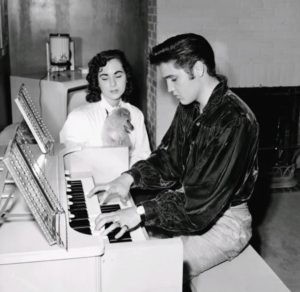 1956-october-18-barbara-hearn-elvis-sweet-pea